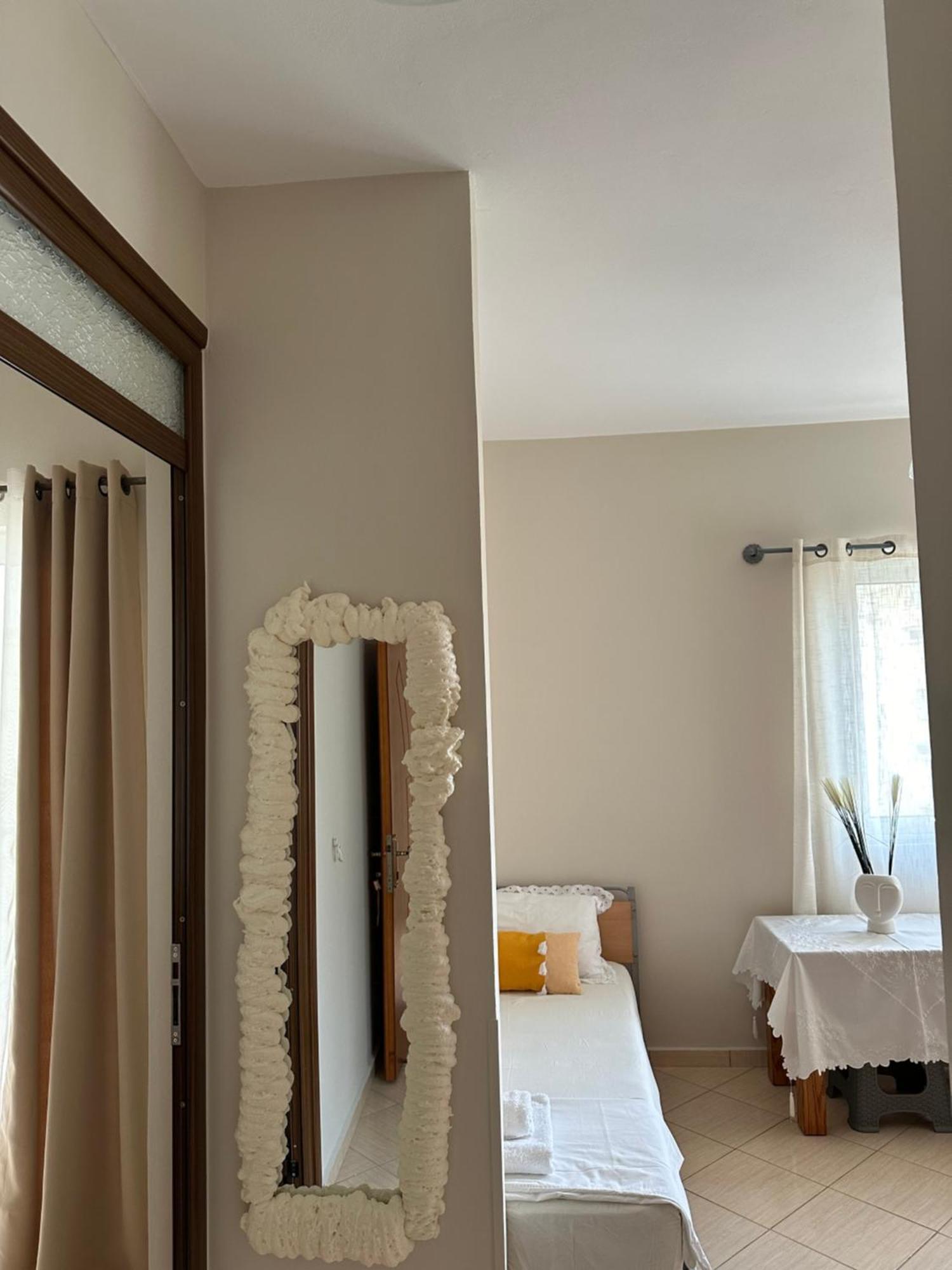 Vila Lemon Tree Sarandë Exterior foto